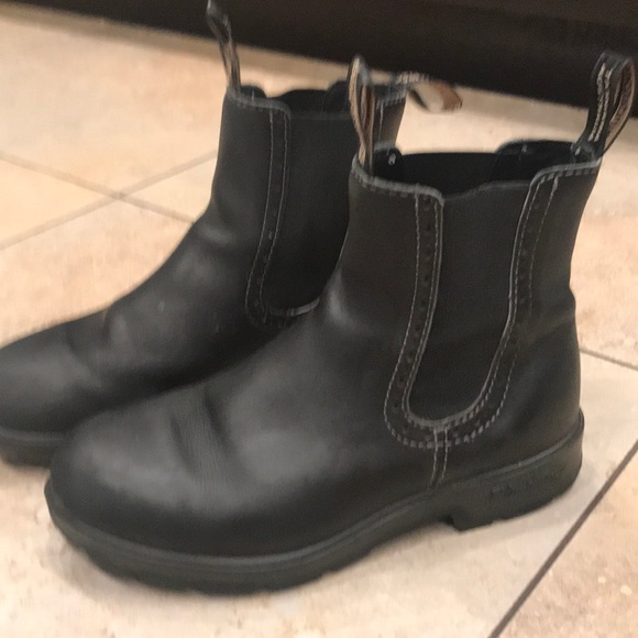 size 9 blundstone
